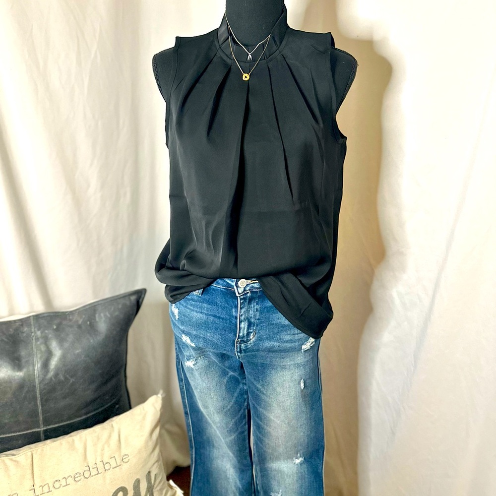 NWT Boutique‎ Blouse - sleeveless